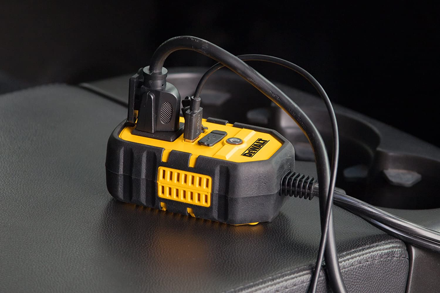 DEWALT Power Inverter DXAEPI140 12V DC to 120V AC Outlet